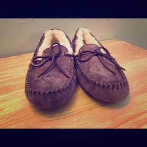 Women’s ugg slippers